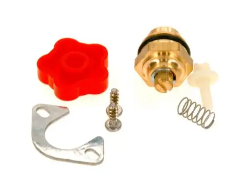 BOSCH Ventil-Set bestehend aus verschiedenen Komponenten: einem runden, roten Teil, einer Metallhalterung, Schrauben und einer Feder, angeordnet auf einem weißen Hintergrund.